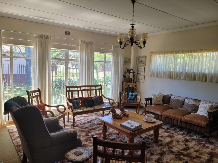 5 Bedroom Property for Sale in Panorama Free State